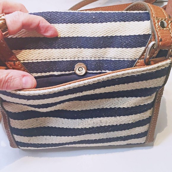 CHAPS Navy and White Striped Crossbody Leather - Picture 9 of 11